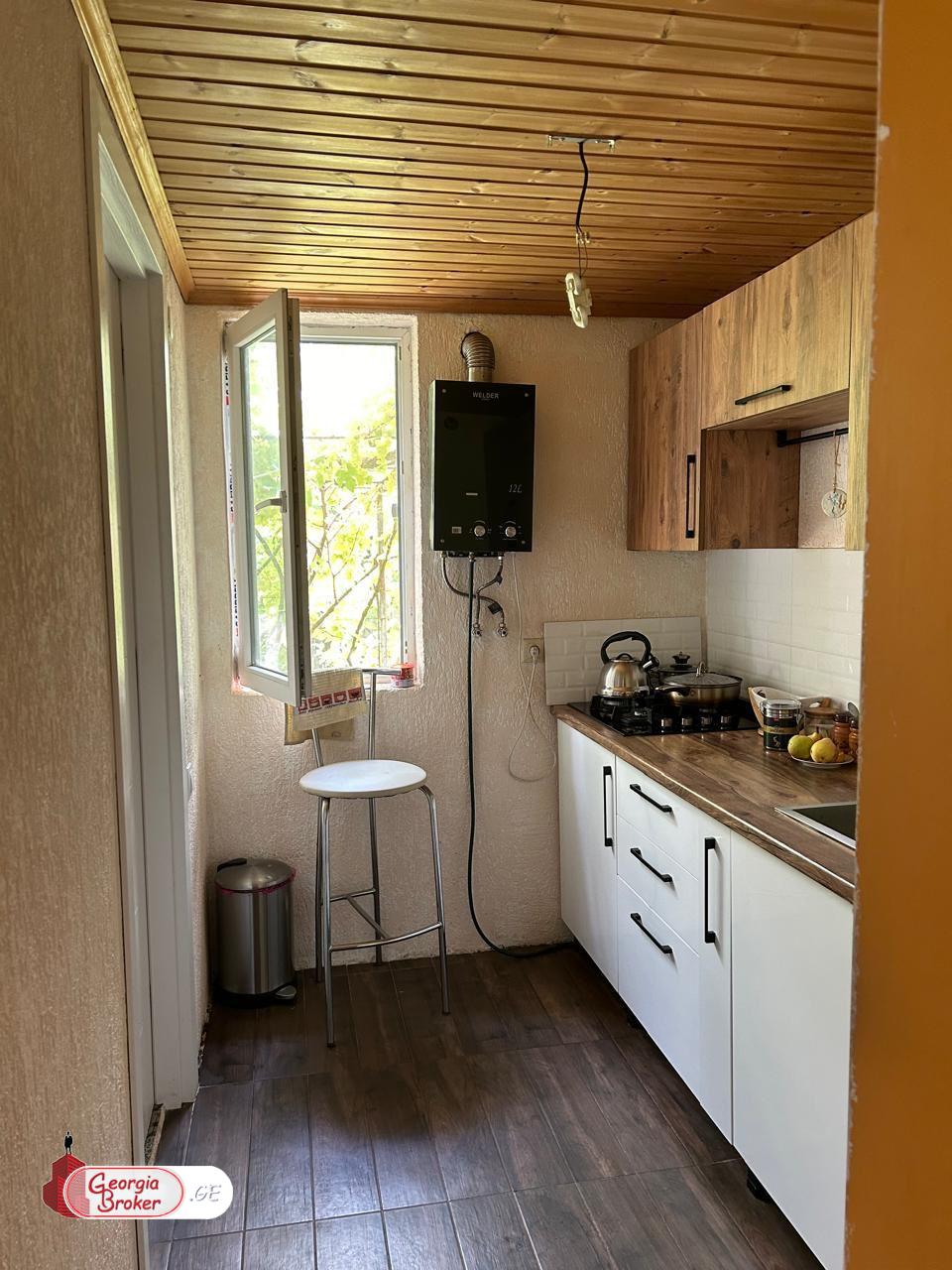 продается дом с новым ремонтом 5-комнат